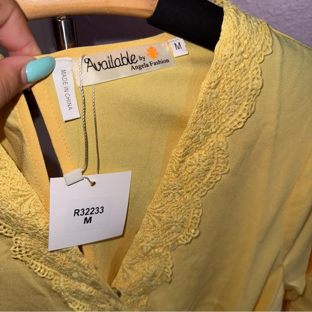 Yellow Romper - Size Medium - Picture 5 of 6